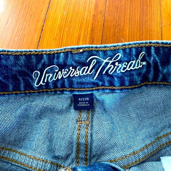 Universal Thread denim cut off shorts size 4/27R - Picture 2 of 2